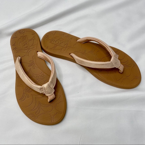 roxy gold flip flops